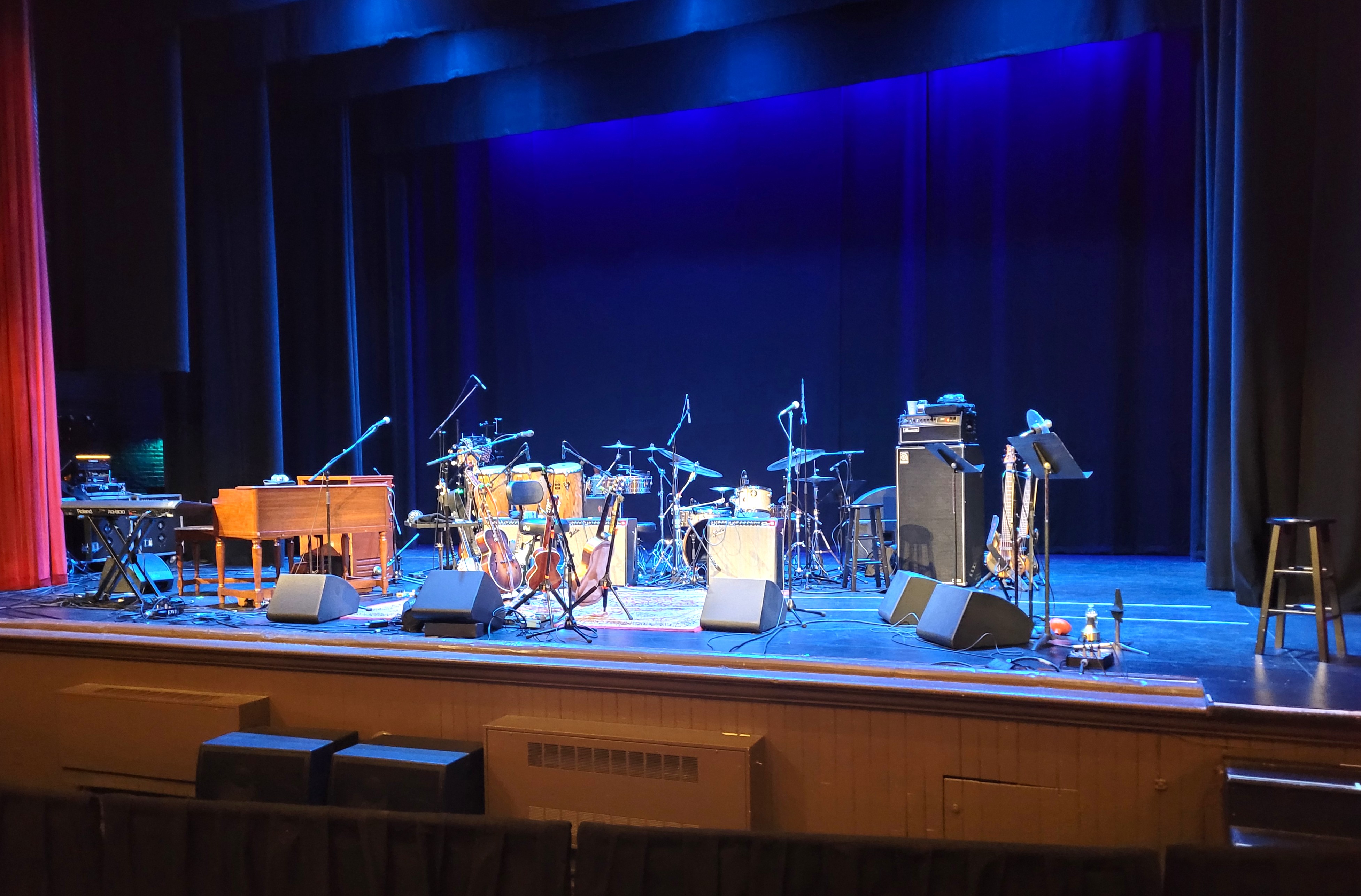 TajMahalAndThePhantomBluesBand2026-07-15AcademyOfMusicNorthamptonMA (1).jpg